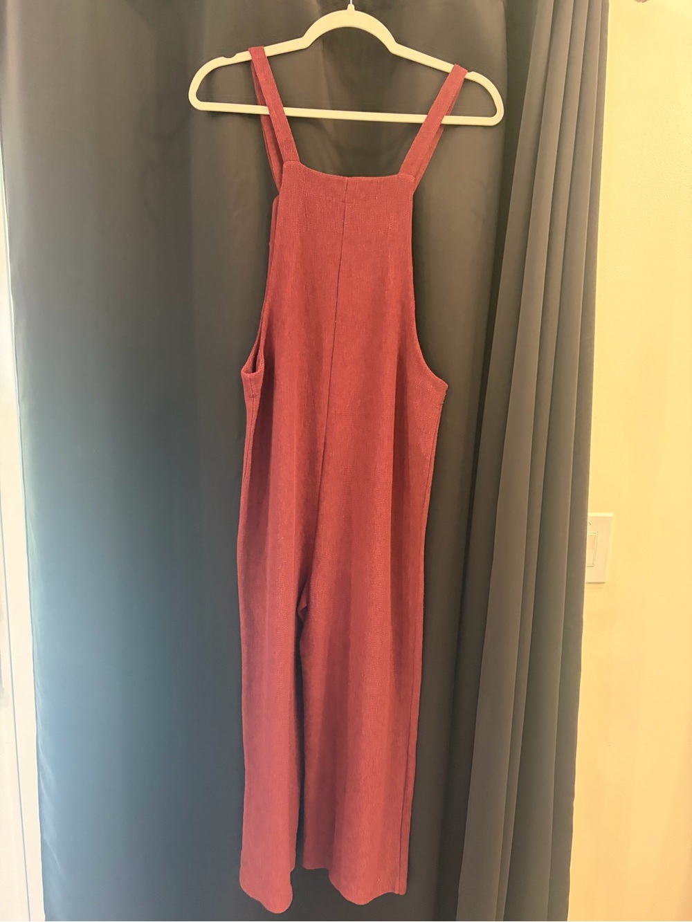 Urban Romantics Burgundy Wide Leg Overall Jumpsuit Size Small